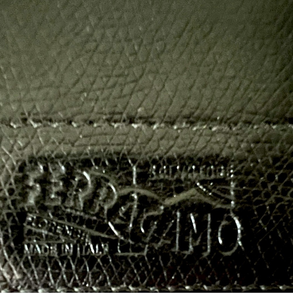 Salvatore Ferragamo Black Unisex Leather Cardholder EXCELLENT CONDITION - Picture 4 of 10